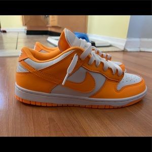 Laser orange Nike dunk low